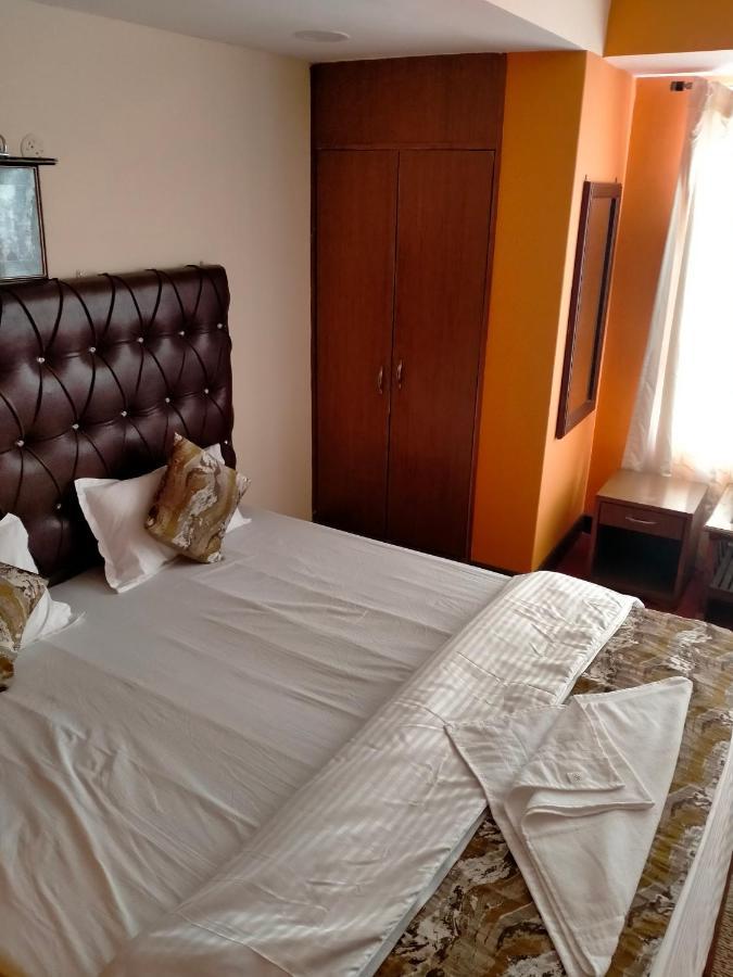 Отель Oyo 12370 Royal Sarava Дарджилинг Экстерьер фото